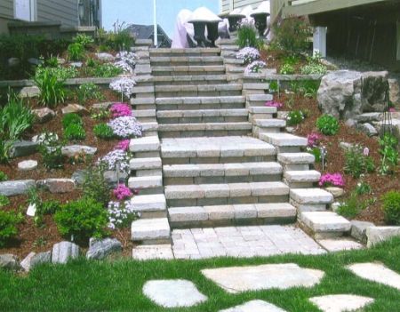 lawns and more image